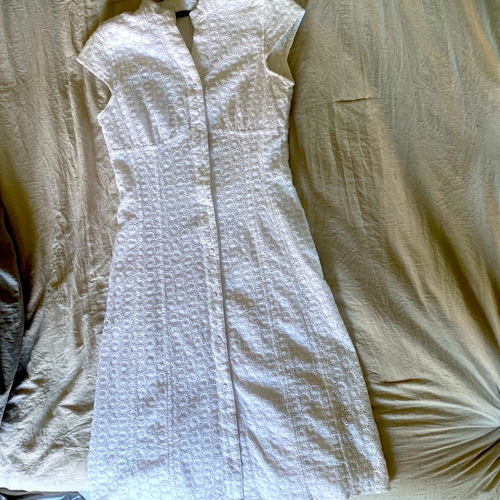 Beautiful vintage eyelet Ecologie dress- white. Size 4.
